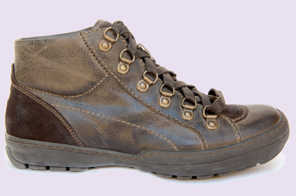 leather shoes manufacturer